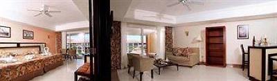 фото отеля Sandos Riviera Beach Resort & Spa Playa del Carmen