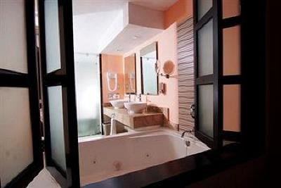фото отеля Sandos Riviera Beach Resort & Spa Playa del Carmen