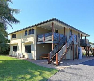 фото отеля Kacy's Bargara Beach Motel