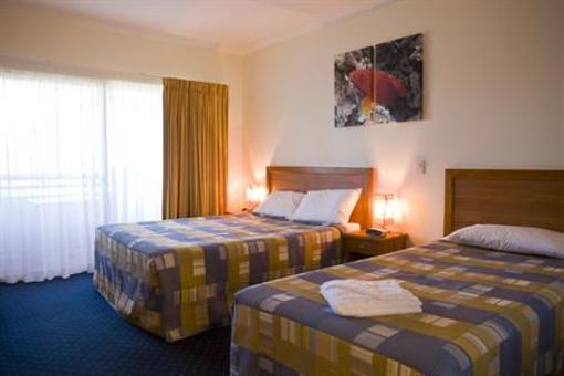 фото отеля Kacy's Bargara Beach Motel