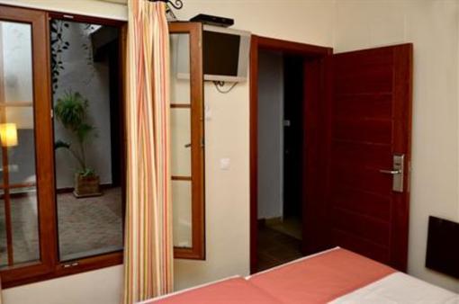 фото отеля Hostal Al-Andalus