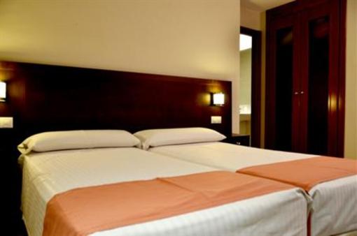 фото отеля Hostal Al-Andalus