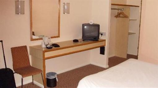 фото отеля Travelodge Hotel Llanedeyrn Cardiff
