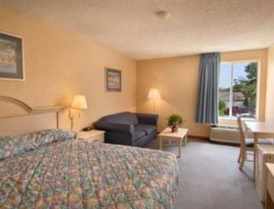 фото отеля Super 8 North Myrtle Beach Barefoot Landing