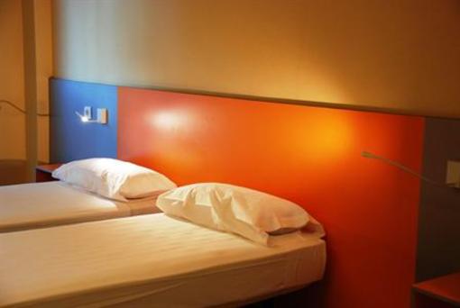 фото отеля Twentytu Hostel