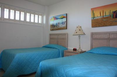 фото отеля Island House