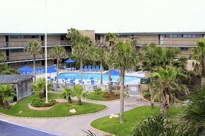 фото отеля Island House