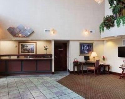 фото отеля Ramada Huntersville at Lake Norman