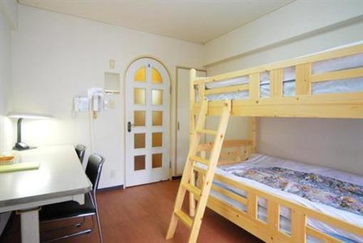 фото отеля Weekly Green Inn Namba