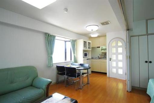 фото отеля Weekly Green Inn Namba