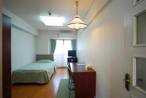 фото отеля Weekly Green Inn Namba