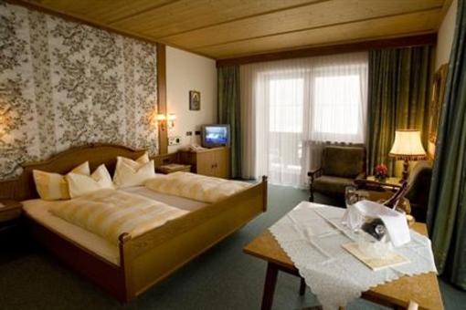 фото отеля Gasthof - Hotel Tyrol
