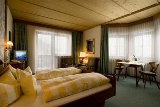 фото отеля Gasthof - Hotel Tyrol