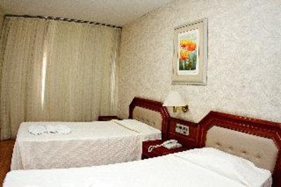 фото отеля Caravelle Palace Hotel