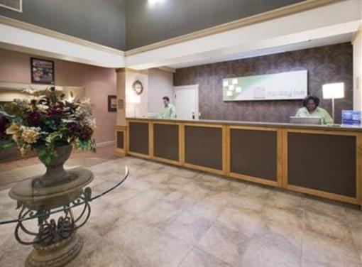 фото отеля Holiday Inn Coralville