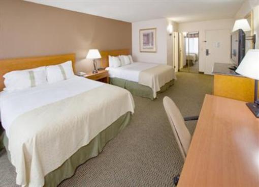 фото отеля Holiday Inn Coralville