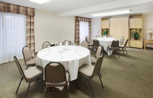 фото отеля Holiday Inn Coralville