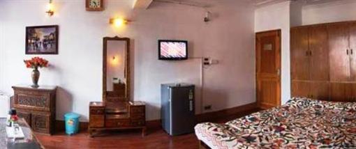 фото отеля Hotel Centre Point Srinagar