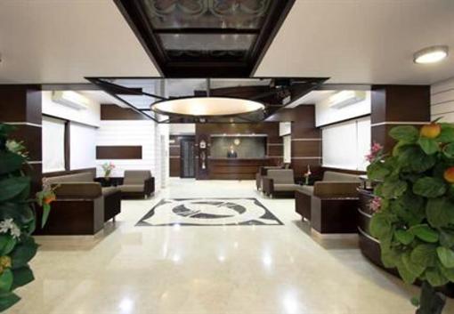 фото отеля Raajpath Hotel Vadodara