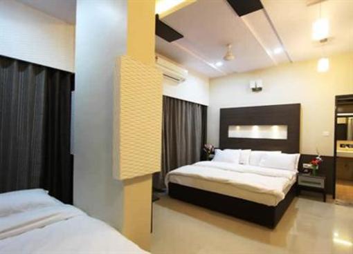 фото отеля Raajpath Hotel Vadodara