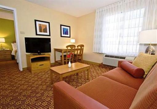 фото отеля TownePlace Suites Albuquerque Airport