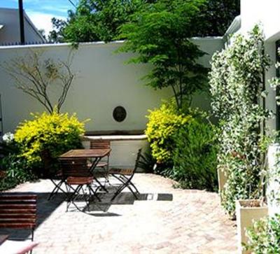 фото отеля Nine Flowers Guest House