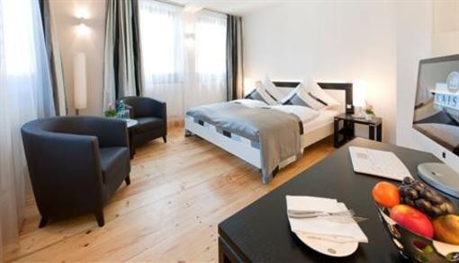 фото отеля Hotel Kaiser Schriesheim