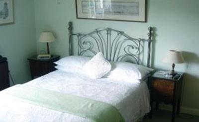 фото отеля Downs Edge Country House Bristol