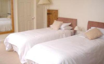 фото отеля Downs Edge Country House Bristol