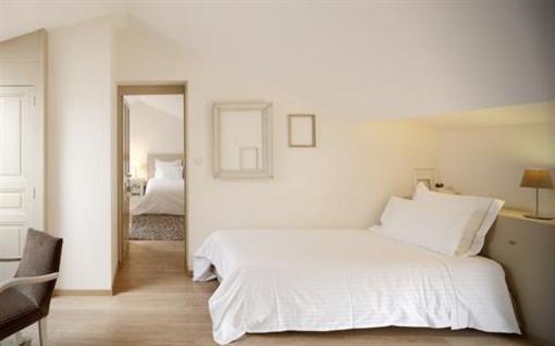 фото отеля Auberge du Paradis Hotel Saint-Amour-Bellevue