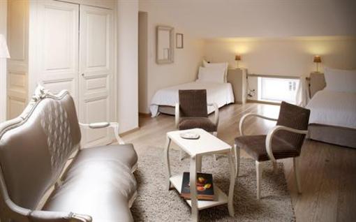 фото отеля Auberge du Paradis Hotel Saint-Amour-Bellevue