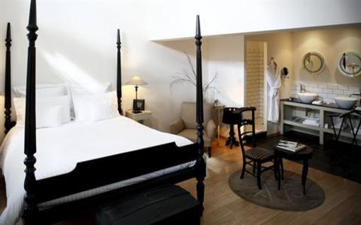 фото отеля Auberge du Paradis Hotel Saint-Amour-Bellevue