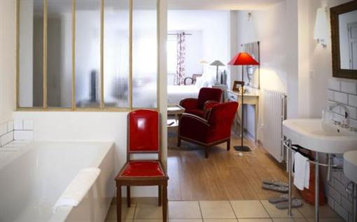 фото отеля Auberge du Paradis Hotel Saint-Amour-Bellevue