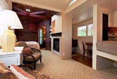 фото отеля Hale Ohia Cottages