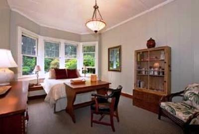 фото отеля Hale Ohia Cottages