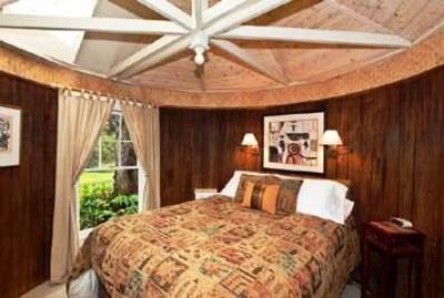фото отеля Hale Ohia Cottages