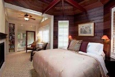 фото отеля Hale Ohia Cottages