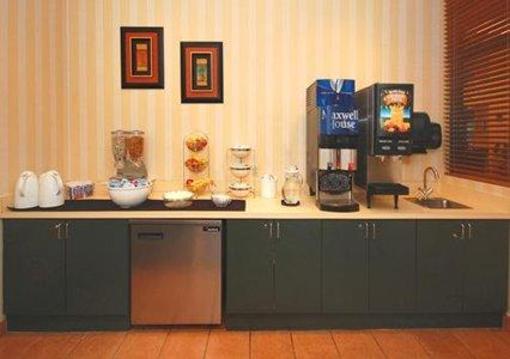 фото отеля Quality Suites Lake Wright