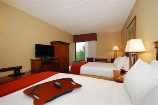 фото отеля Holiday Inn Express Forsyth