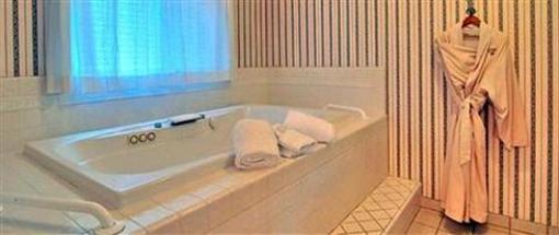 фото отеля Candle Light Inn