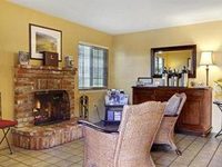 Candle Light Inn