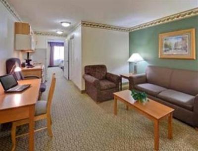 фото отеля Hawthorn Suites Savannah Airport