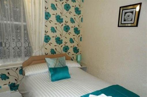фото отеля Lyric Hotel