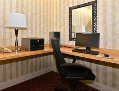 фото отеля Comfort Suites Palm Desert