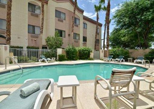 фото отеля Comfort Suites Palm Desert