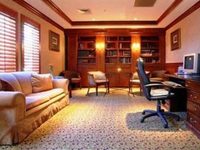 Days Inn & Suites St. Louis Westport