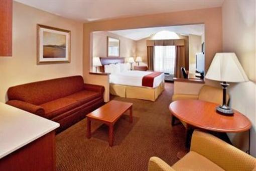 фото отеля Holiday Inn Express Hotel & Suites Sheldon