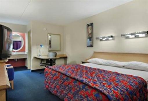 фото отеля Red Roof Inn Louisville Fair & Expo Jeffersontown