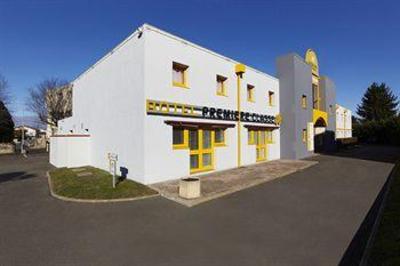 фото отеля Premiere Classe Tarbes Est - Parc des Expositions