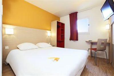 фото отеля Premiere Classe Tarbes Est - Parc des Expositions